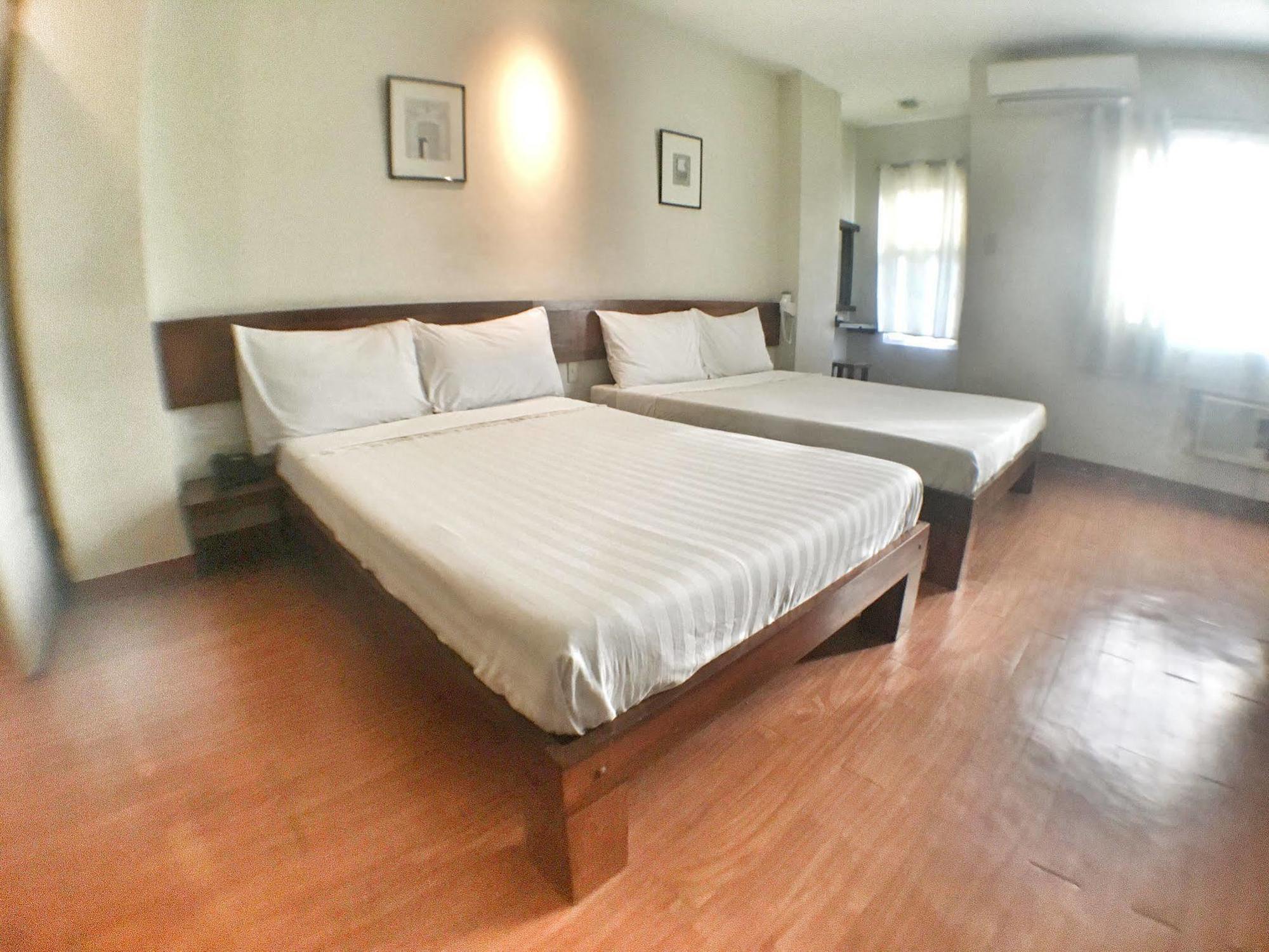 Hotel Ilocos Rosewell Exteriér fotografie